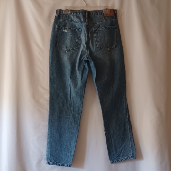 Aeropostale Mom Jeans High Waisted Destructed Medium Wash Tapered Size 10 - Picture 4 of 5